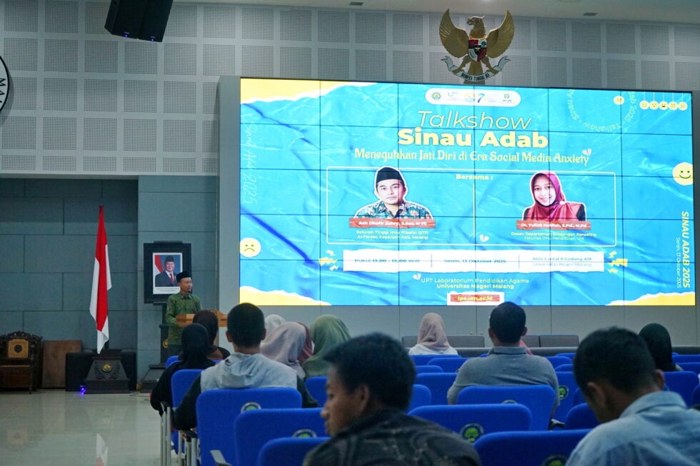 Sinau Adab 2025 UM: Teguhkan Jati Diri Mahasiswa di Tengah Social Media Anxiety
